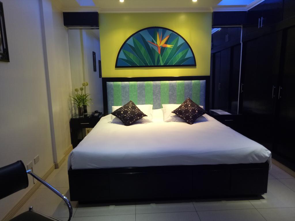 Fields Walking Street Hotel Анхелес Экстерьер фото