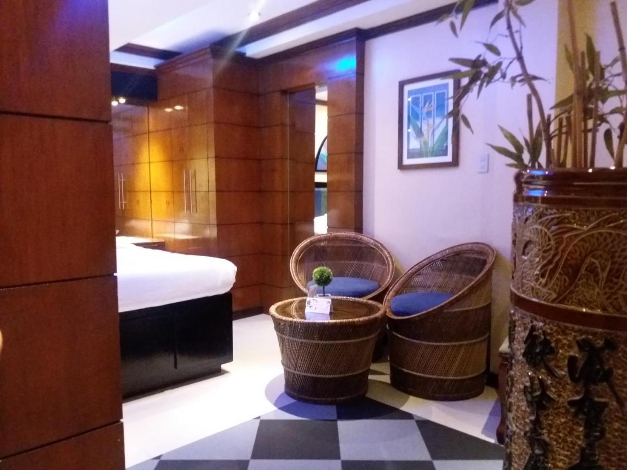 Fields Walking Street Hotel Анхелес Экстерьер фото